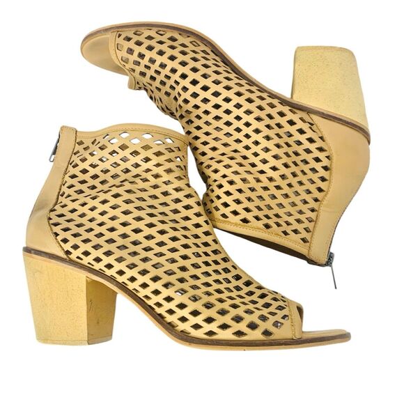 Kelsi Dagger Kyoto Open Toe Ankle Bootie 9.5 Natural Tan Diamond Cutout Back Zip - Picture 2 of 10